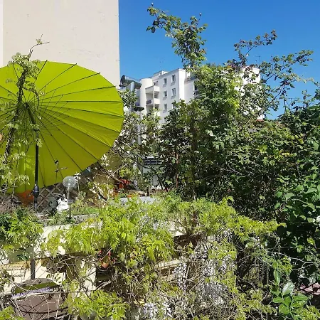 House, Cosy Garden Paris Apartment Alfortville